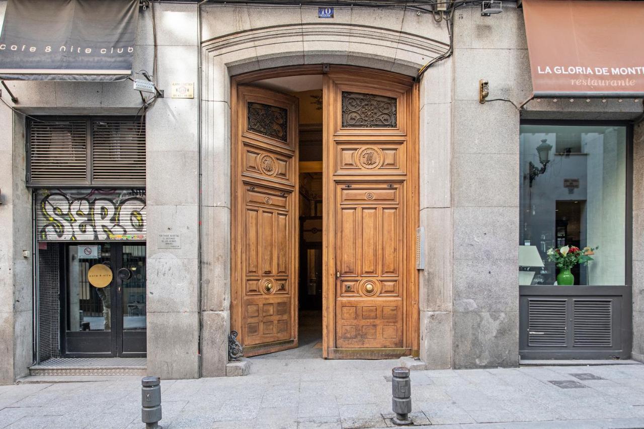 Acogedor Y Centrico Apartamento En Gran Via Madrid Bagian luar foto