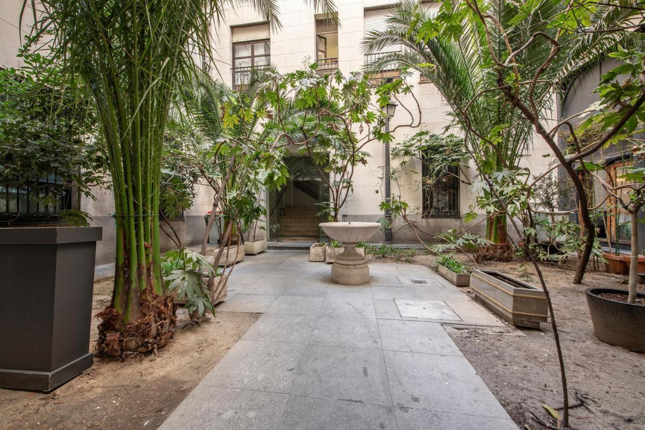 Acogedor Y Centrico Apartamento En Gran Via Madrid Bagian luar foto