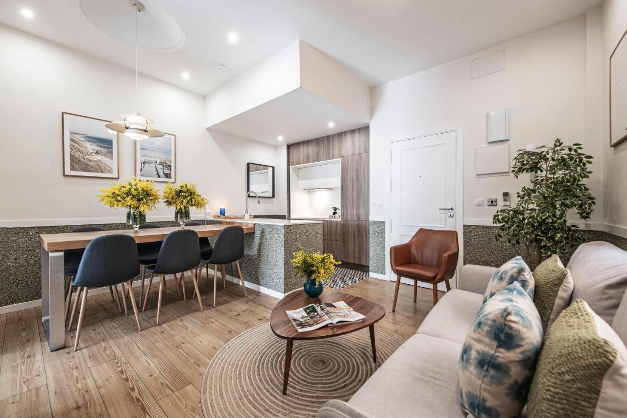 Acogedor Y Centrico Apartamento En Gran Via Madrid Bagian luar foto