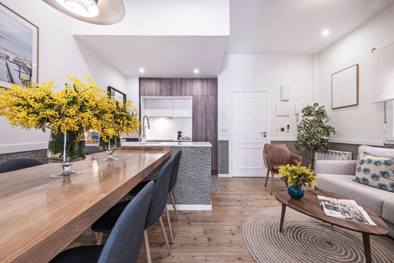 Acogedor Y Centrico Apartamento En Gran Via Madrid Bagian luar foto