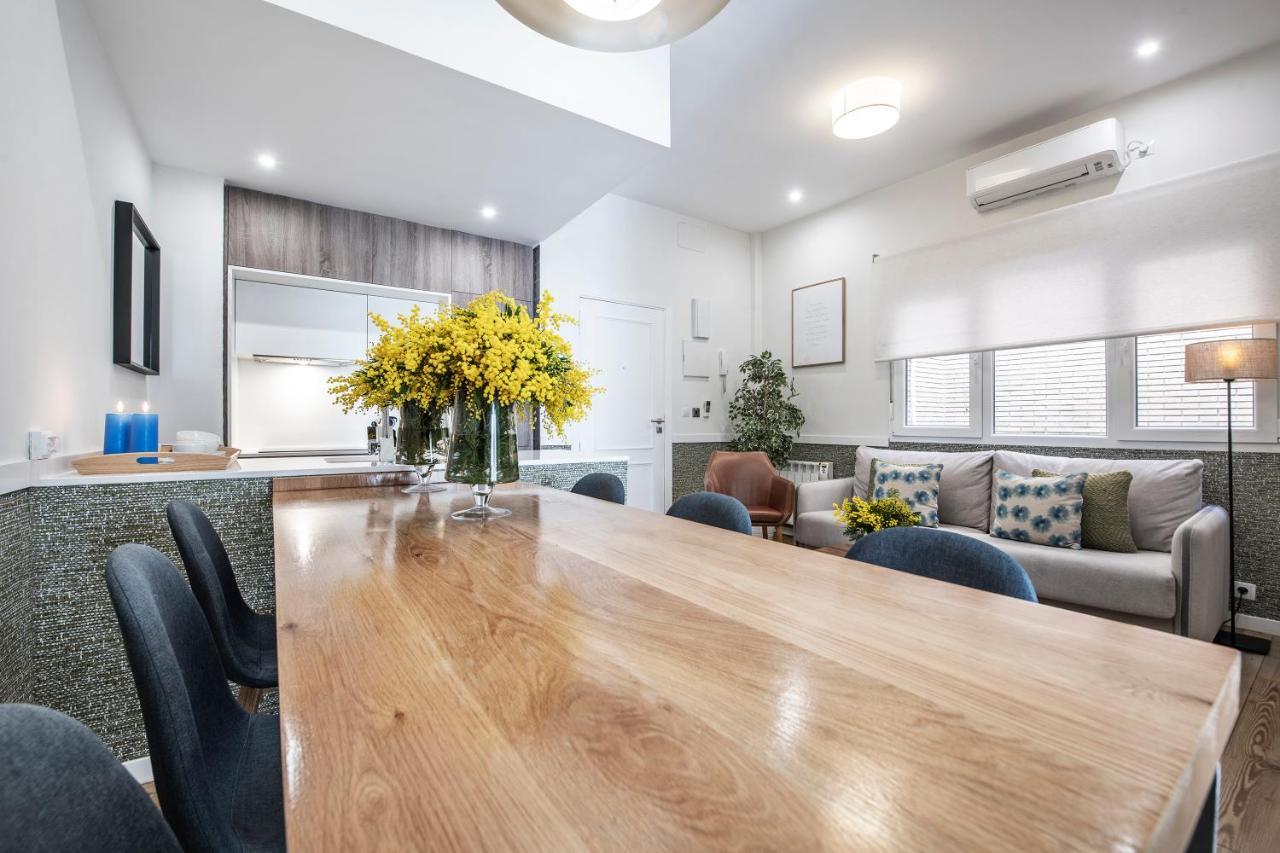 Acogedor Y Centrico Apartamento En Gran Via Madrid Bagian luar foto
